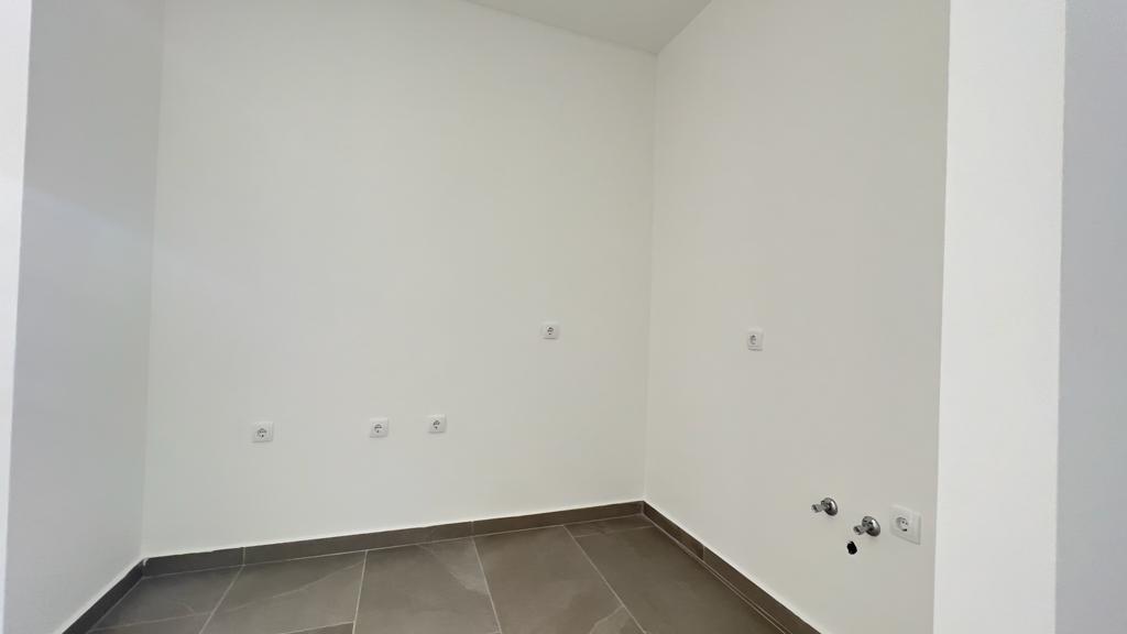 Image of House - 4 Bedrooms - 2 Bathrooms for Sale in Ulcin-Donji Stoj-Montenegro, Image 5